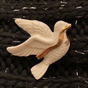 Lenox Dove Pin